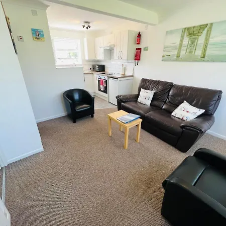 2 Bedroom Chalet Sb113, Sandown Bay, Isle Of Wight Brading Exterior photo