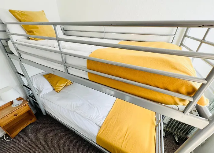 2 Bedroom Chalet Sb113, Sandown Bay, Isle Of Wight