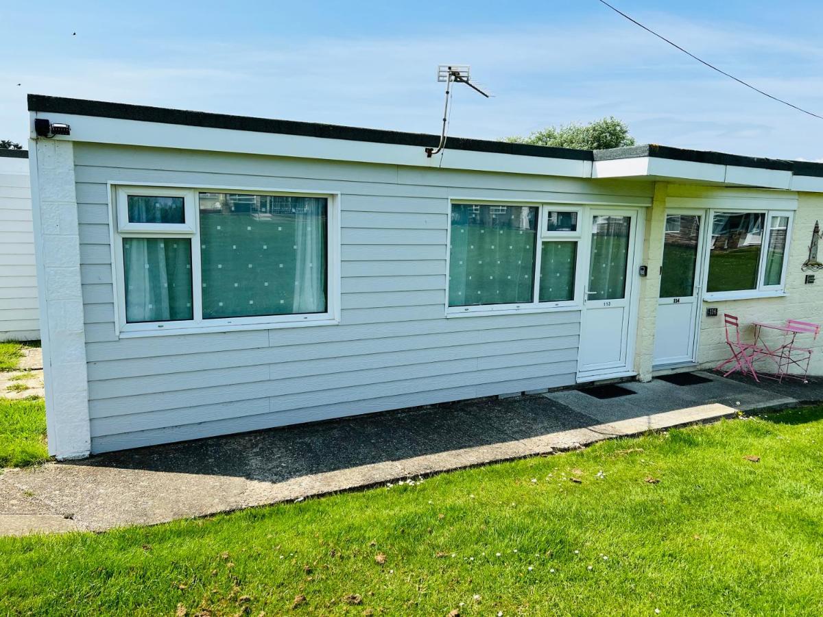 2 Bedroom Sb113, Sandown Bay, Isle Of Wight Apartment *