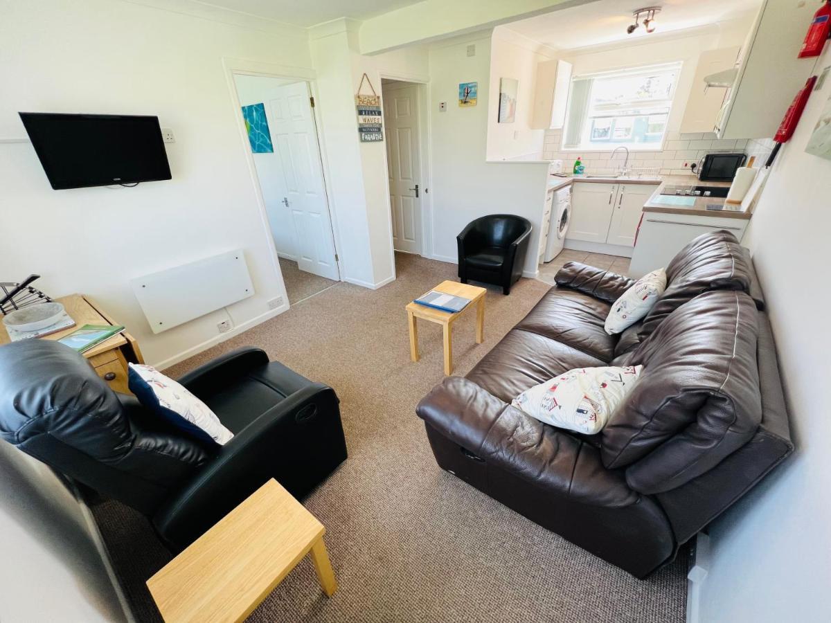 2 Bedroom Sb113, Sandown Bay, Isle Of Wight Apartment